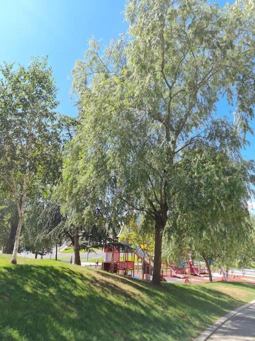 La Casita Verde. Metro Cerca Del Casco Viejo Bilbao Exteriör bild